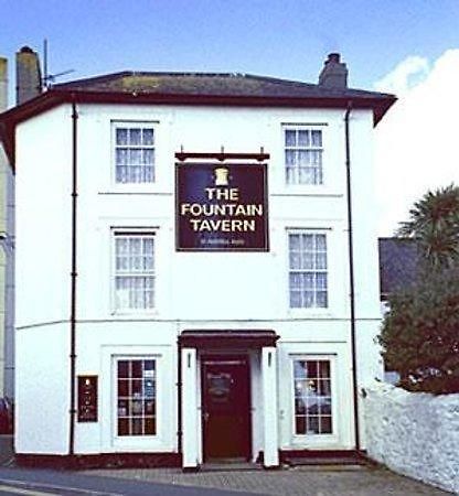 فندق بينزانسفي  The Fountain Tavern المظهر الخارجي الصورة